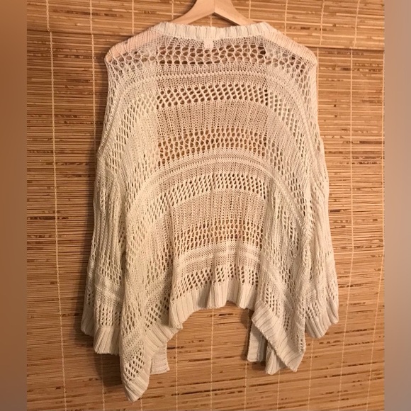 Xhilatation Lace Sweater Cover Up Size XXL - Picture 3 of 5